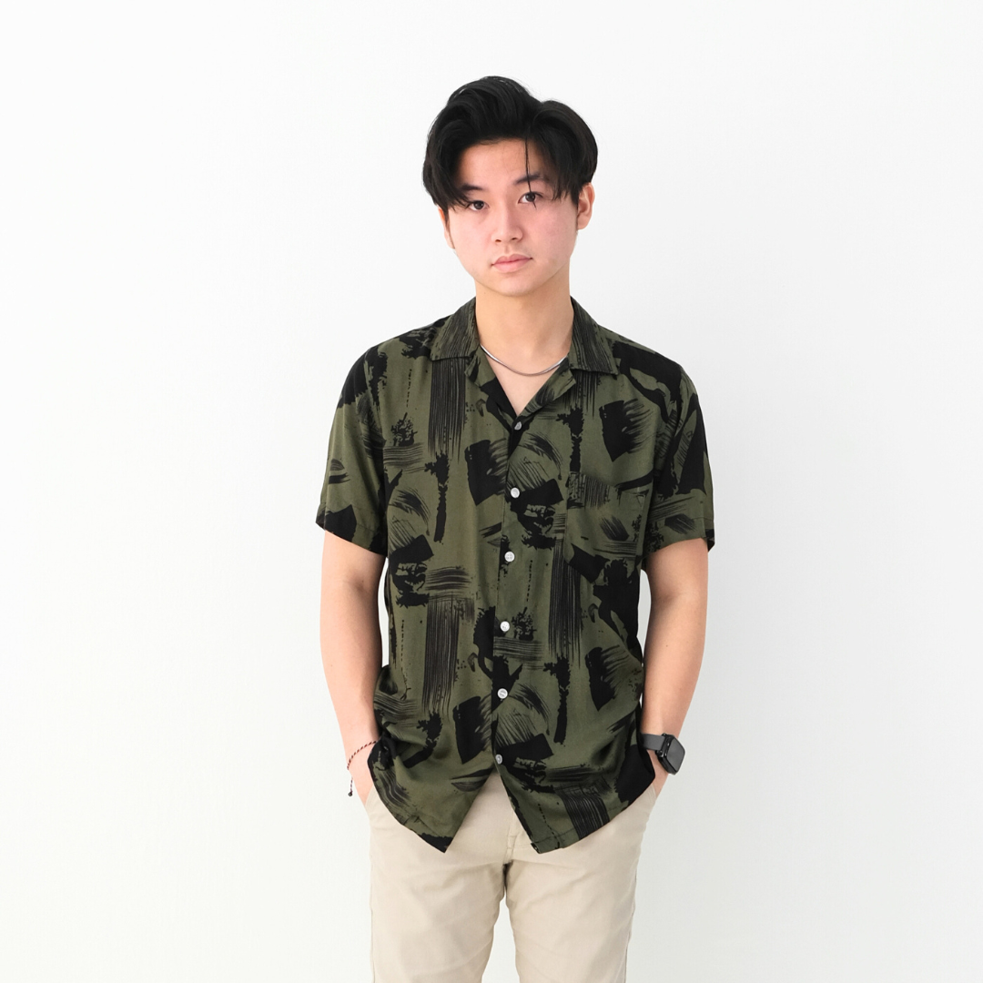 Short Printed Hawaiian Shirt